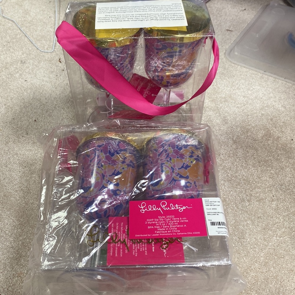 4 Lilly Pulitzer cups